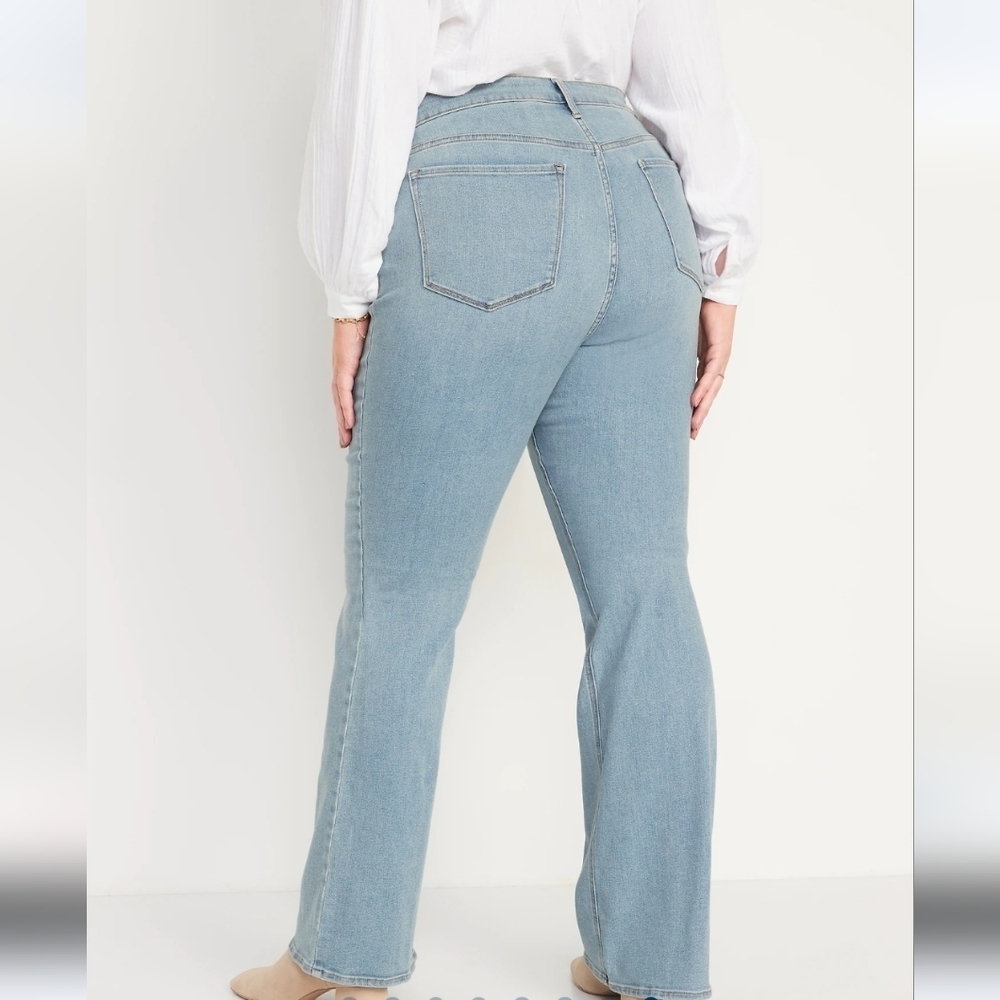 Old Navy High Rise Flare Light Wash Jeans Size Women's 16 - Picture 2 of 13